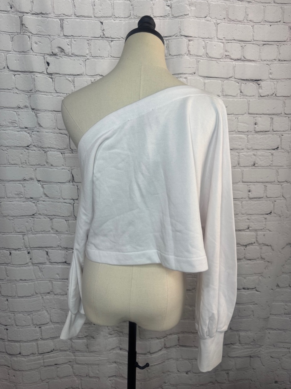Jennifer Lopez White Off-Shoulder Snap-Trim Cropped Sweatshirt XL - Picture 3 of 8